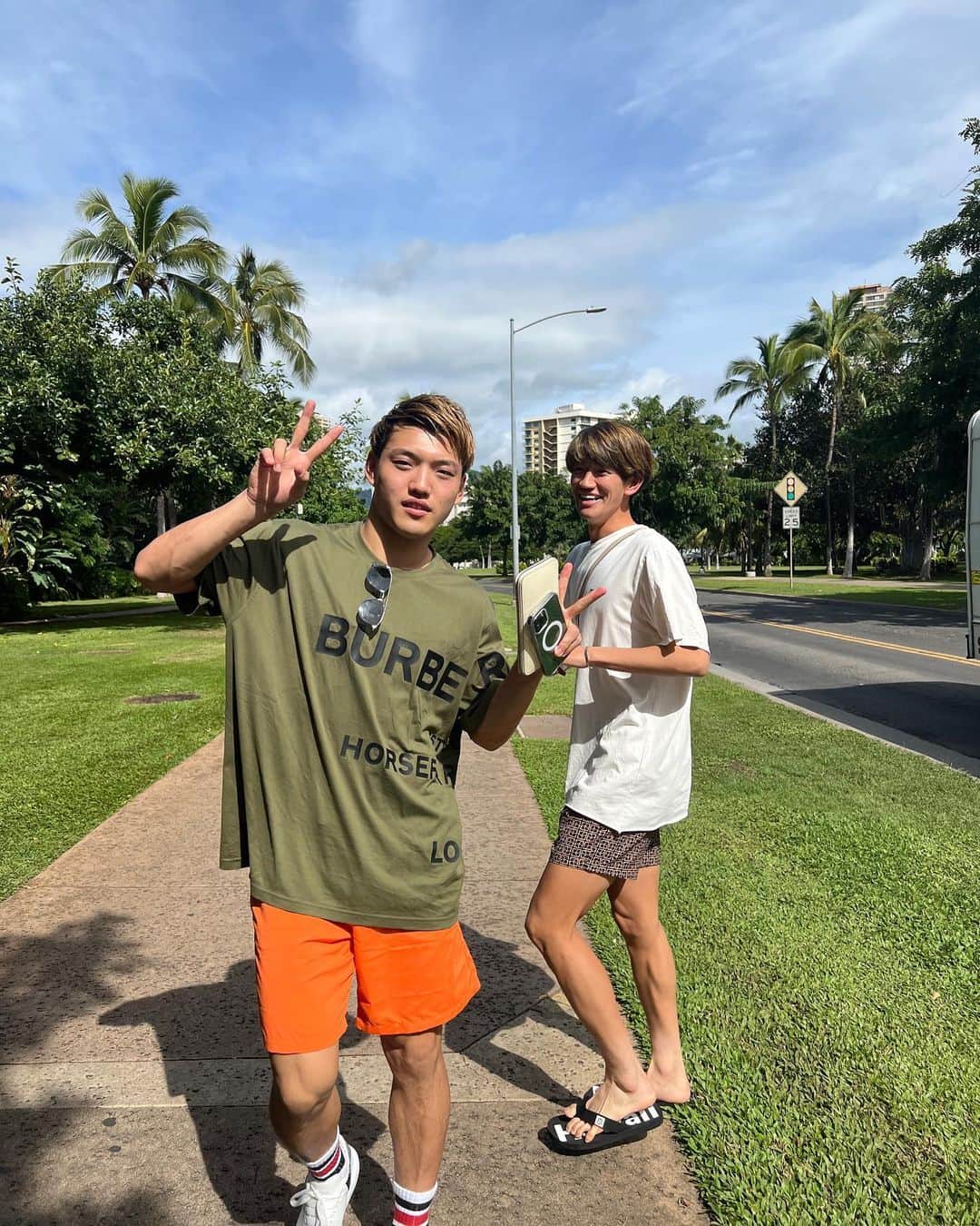 松本歩夢のインスタグラム：「ALOHA 🌺 エネルギー貯めて来シーズン頑張ります！」