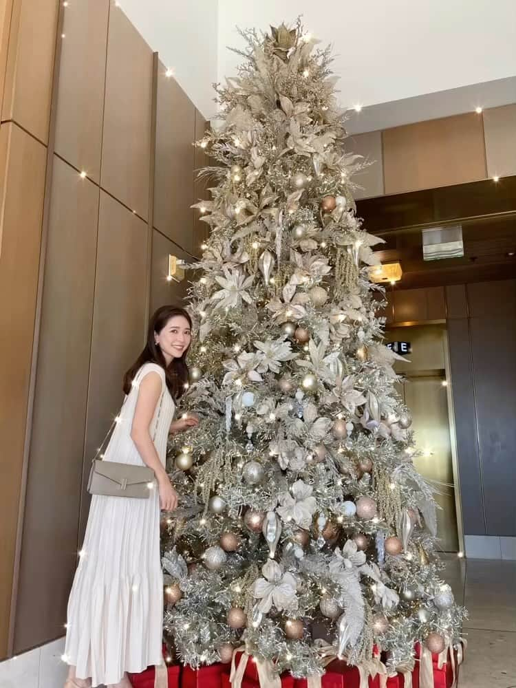 西山真以のインスタグラム：「Merry Christmas🎄🤍🎁  #melekalikimaka」