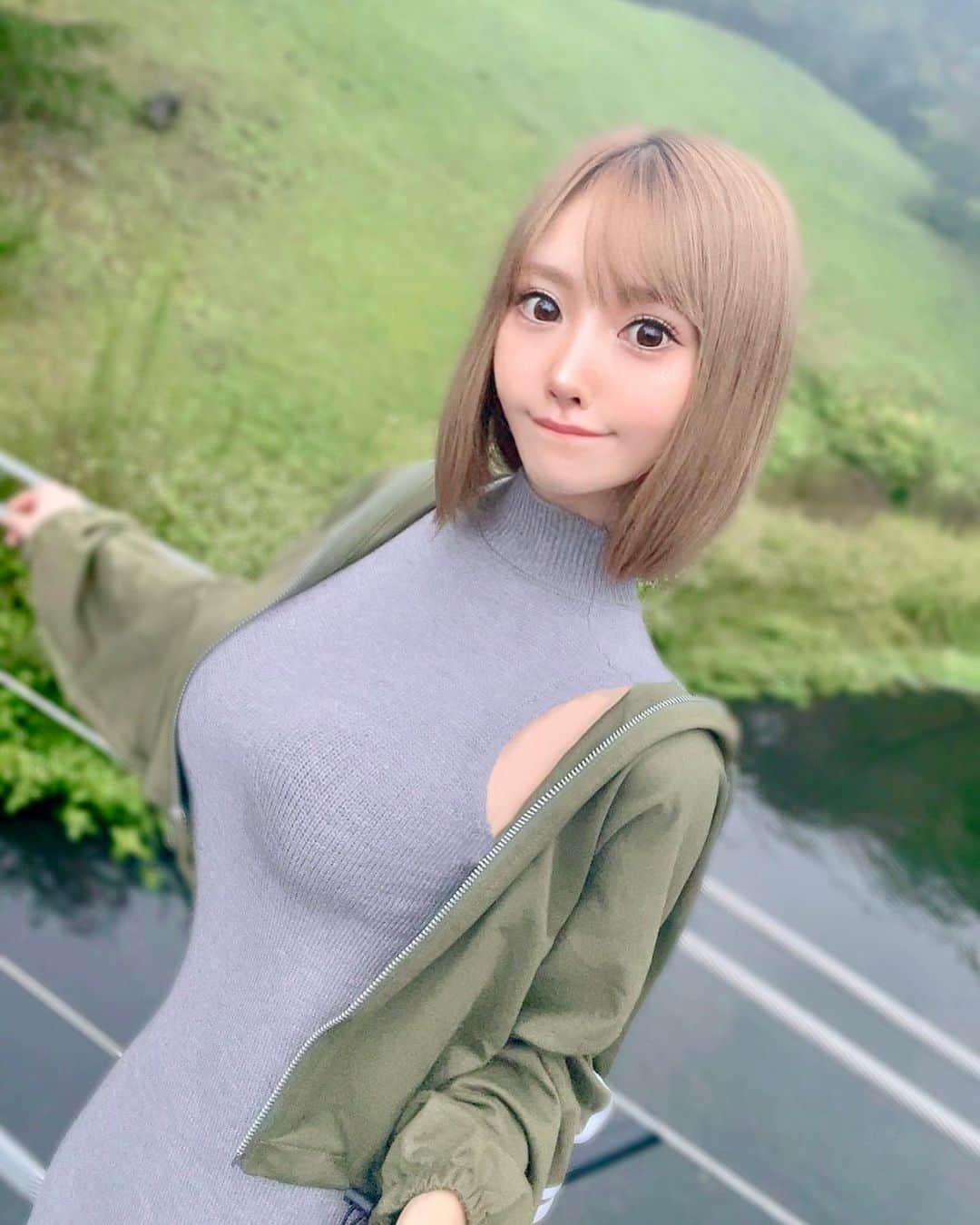 佐崎きさきのインスタグラム：「. 今日もお疲れ様です💖(∩´｡•ω•)⊃ﾄﾞｿﾞｰ🍵 . . .  #腹筋 #肌肉 #腹肌 #照片 #性感內衣  #性感睡衣 #減脂 #training #gym  #gymlife #gymmotivation #トレーニング #腹筋女子  #운동 #사진 #미용  #muscle  #abs  #fitness #fitnessgirl」