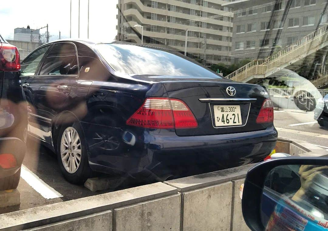 女子アナさんのインスタグラム写真 - (女子アナInstagram)「富山県警の覆面パトカー  #覆面パトカー #パトカー #TOYOTA #トヨタ  #crown #クラウン　 #ロイヤルサルーン　 #警察 #富山 　 #富山県 #富山市」12月26日 19時20分 - t.a.b.b.y__