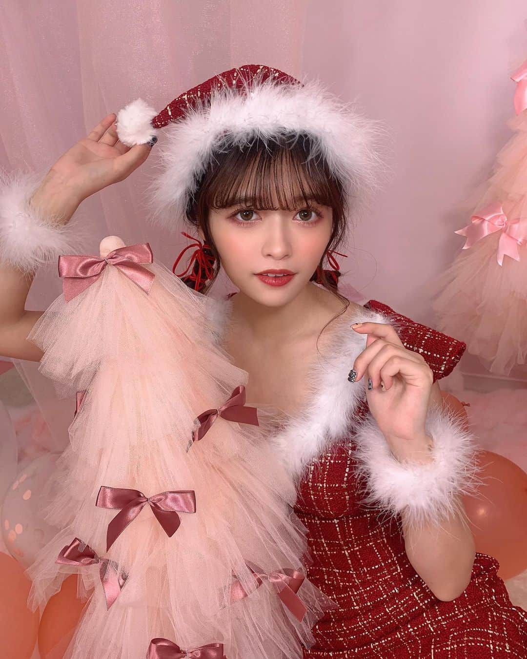 景井ひなのインスタグラム：「_ 1日遅れのサンタクロース🎅🏻」