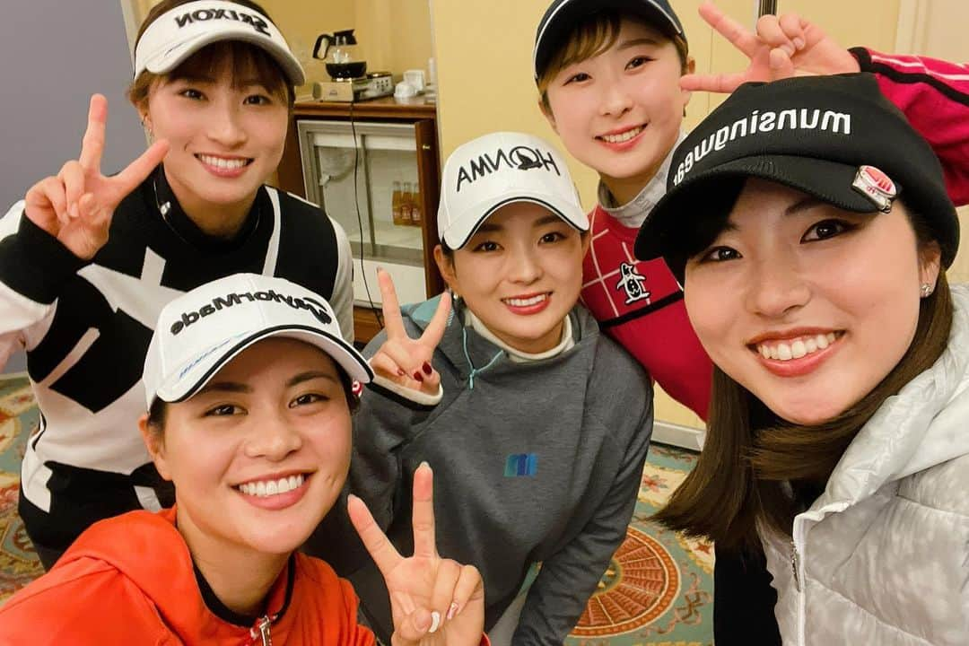 吉川桃さんのインスタグラム写真 - (吉川桃Instagram)「🐧🤍  デサントゴルフフェスタ⛳️ ご参加いただきありがとうございました😉🌟  #munsingwear  #DESCENTE #lecoqgolf」12月26日 19時33分 - mmoo.3509