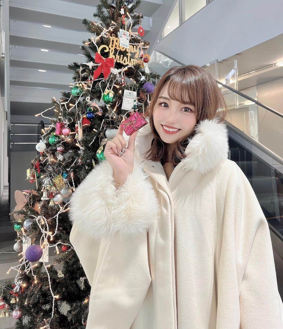 のインスタグラム：「⋆ 愛知淑徳大学にて講義をさせていただきました☺️ 学生さんたちもとてもいい子たちで お話ししているだけで楽しかったです🤍  #ootd #fashion #instafood #instagram  #hairstyle #outfit #code #instafashion  #ファッション #撮影 #ヘアスタイル #ヘア  #コーディネート #コーデ #今日の服  #愛知淑徳大学 #大学講義 #講義」