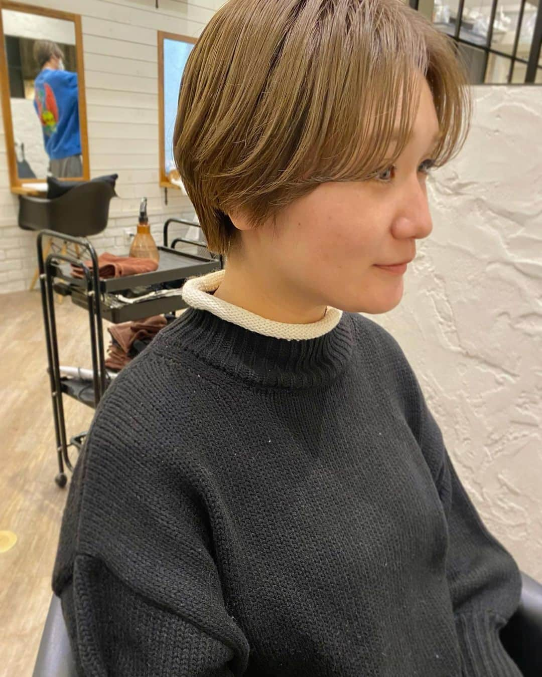 金子真由美さんのインスタグラム写真 - (金子真由美Instagram)「* cut color * ブリーチしてハイトーンに🙌 * #ハンサムショート」12月26日 20時10分 - kanekomayumi12