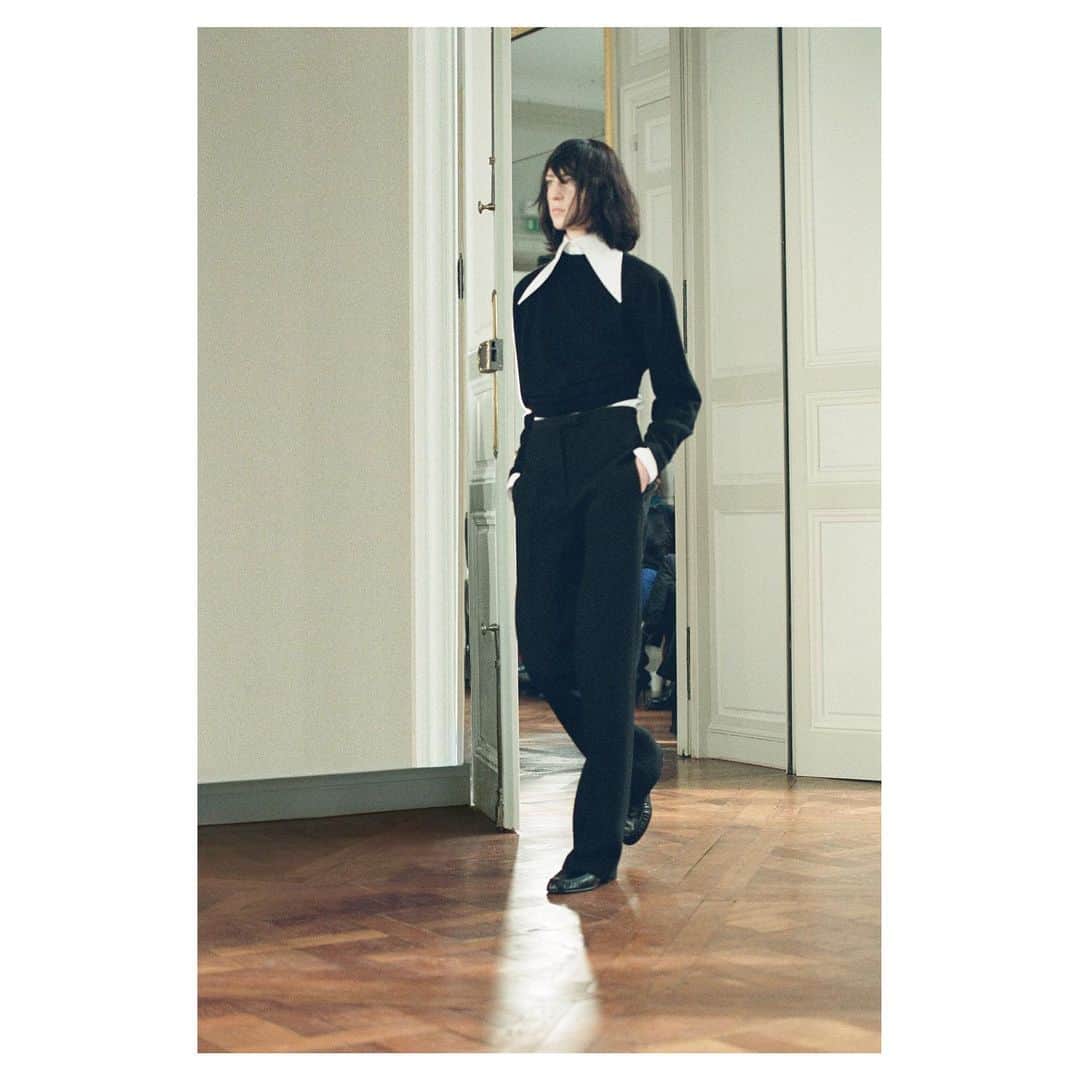 ADELAIDEさんのインスタグラム写真 - (ADELAIDEInstagram)「New Arrival - THE ROW @therow」12月26日 20時18分 - selectshop_adelaide