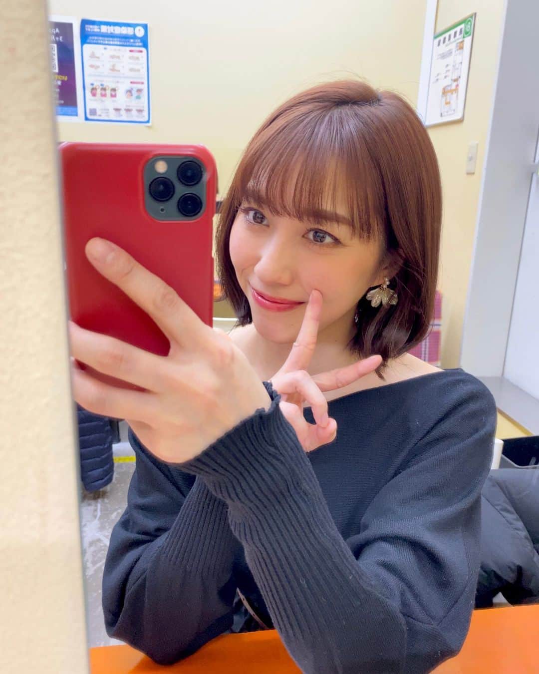 秦瑞穂のインスタグラム：「.  今日はイベント納めでしたー！！  4年ぶりの開催！ #アキバMC会 ありがとうございました✨  たのしかったー！あっという間だった✨数年ぶりの方も、いつも来てくださる方も、昨日ぶりの方も、そして初めましての方も！ ありがとうございました☺️  グラビアアイドルの皆様見て眼福だったし、MC会の皆さんの軽快トークも楽しかったなぁ☺️  長くやっていると色々な再会があって良いね✨  .  #秦瑞穂 #follow #me #followme #japanesegirl #asiangirl #japan #粉我  #偶像 #インスタグラビア #gravure #photo #instagravure #フォロー #アキバMC会#秋葉原  #フォローミー #팔로우」