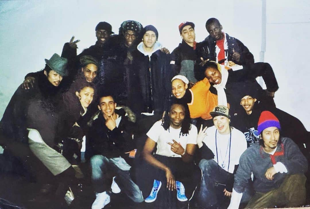 SHUHOのインスタグラム：「Fazil studio in NYC 🇯🇵🤝🇺🇸🤝🇫🇷  Good old days  The fam✨  R.I.P🙏😢 @babsonswanted_officiel ❤️  @livetruedancefree ❤️  #nyc #fazil #dancer #japan #usa #france」