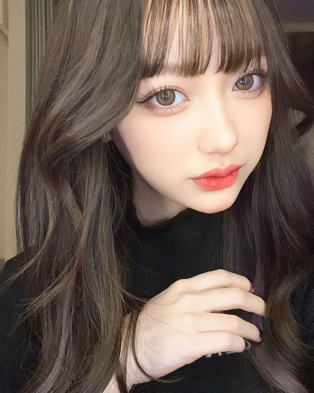 白川れなのインスタグラム：「ねこちゃん⁡的なメイク🐱 ⁡ ⁡ ⁡ ⁡ ⁡ ⁡ ⁡ #エクステ #ピンクインナー #黒髪 #韓国メイク#fashion #portrait #selfie #随手拍 #網美 #셀카 #패션 #데이트」
