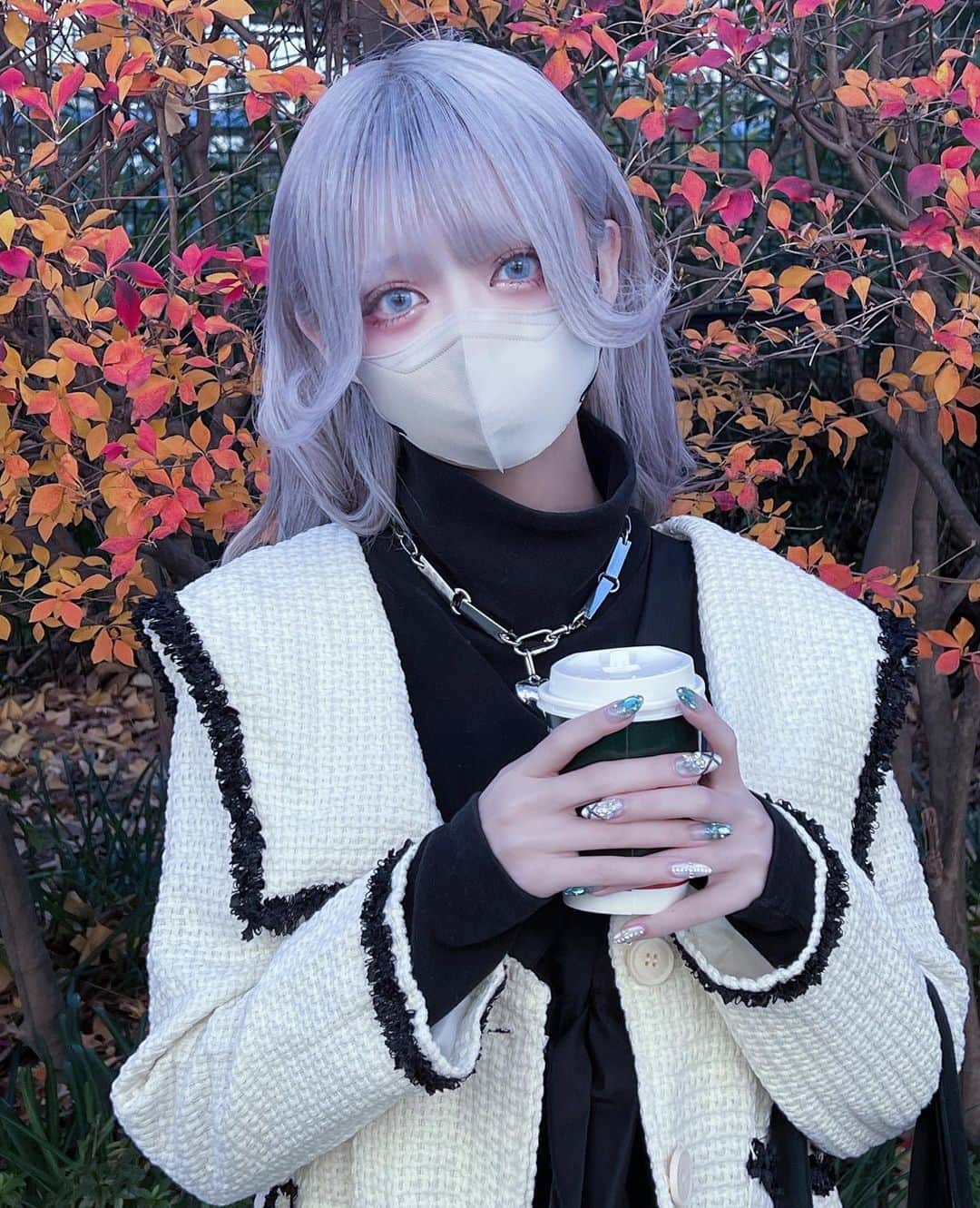 のインスタグラム：「🍂」