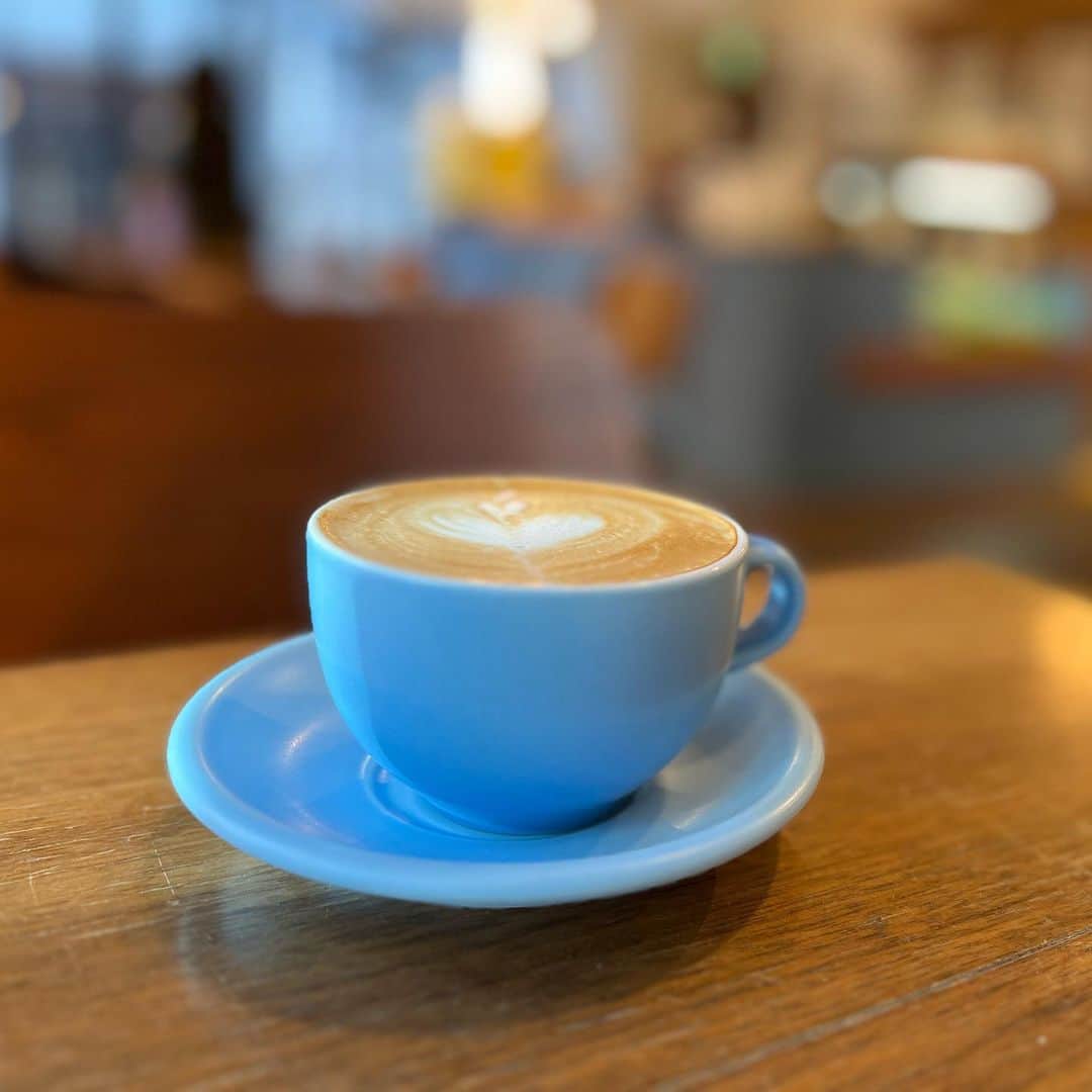 シモネのインスタグラム：「#cappuccino」