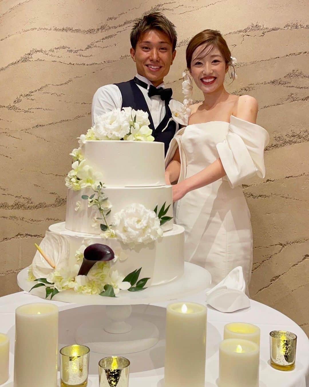 樋口雄太のインスタグラム：「. . 先日、12月24日に結婚式を挙げました。  沢山の方々に祝っていただけて 最高の1日になりました。  改めてこれまで色んな方々に 支えられて感謝の気持ちでいっぱいです！  これからも変わらず家族の為、 支えてくれる人の為に努力していきたいと思います。  p.s. 息子のリングボーイには感動しました🥺  #樋口雄太 #樋口夫婦」