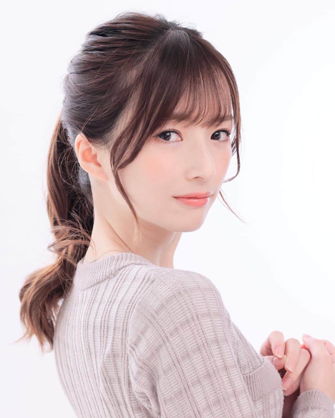 のインスタグラム：「あきかるレギュラーモデルになりました✨✨🎉  2023年1月1日発行あきかる第53号  楽しい情報がたくさん詰まってます💕 秋葉原でgetしてください💌  #秋葉原 #あきかる」