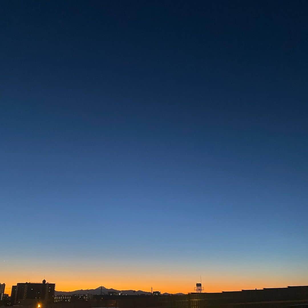 板谷由夏 さんのインスタグラム写真 - (板谷由夏 Instagram)「twilight とても好きな時間」12月27日 18時44分 - yukaitaya