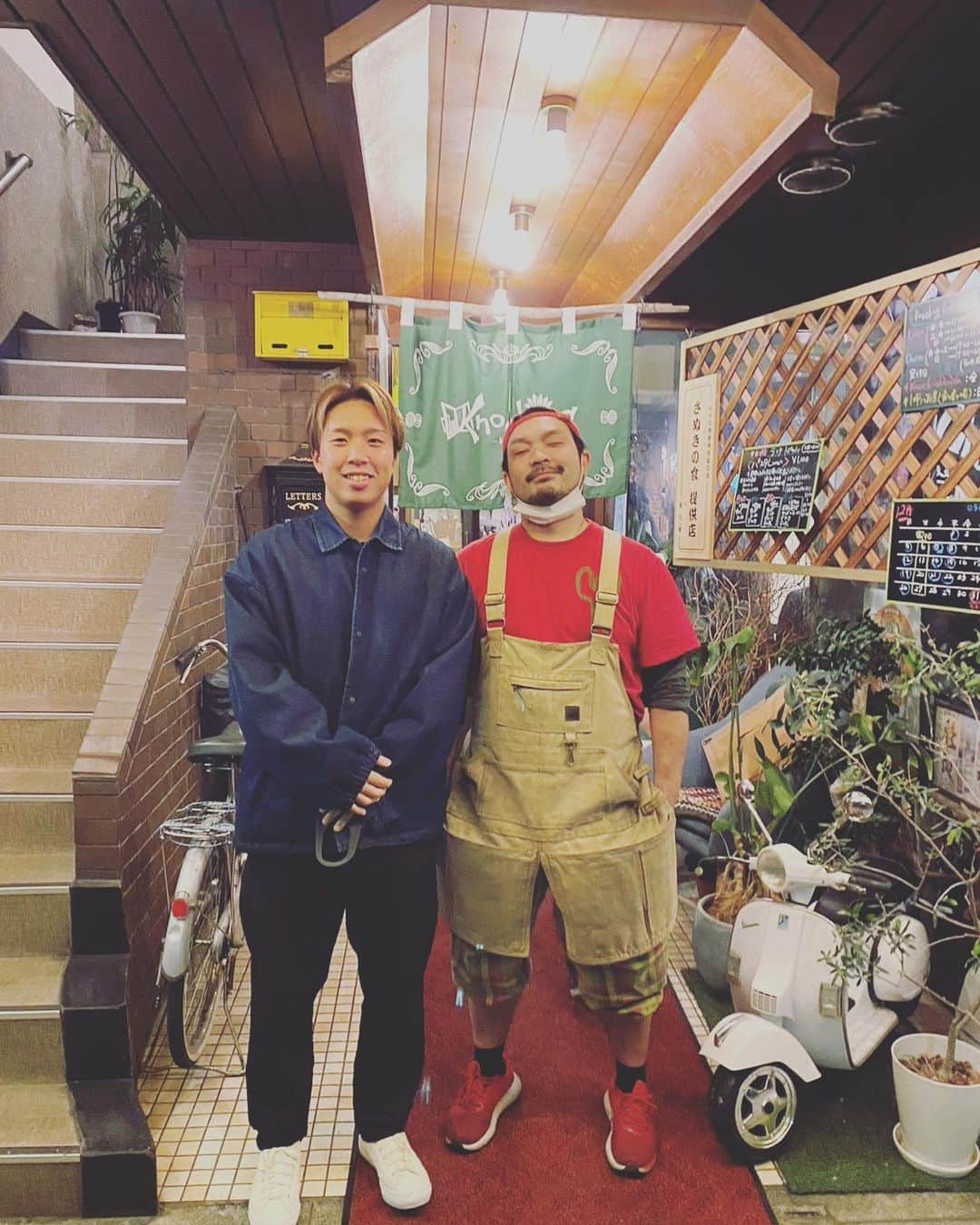 中村駿太のインスタグラム：「Big respect🫰  Thank you very much for your help‼︎  翼さん、ノッキングのみなさん本当にありがとうございました‼︎  @knocking_kitchen   #ノッキングキッチン #青森山田」