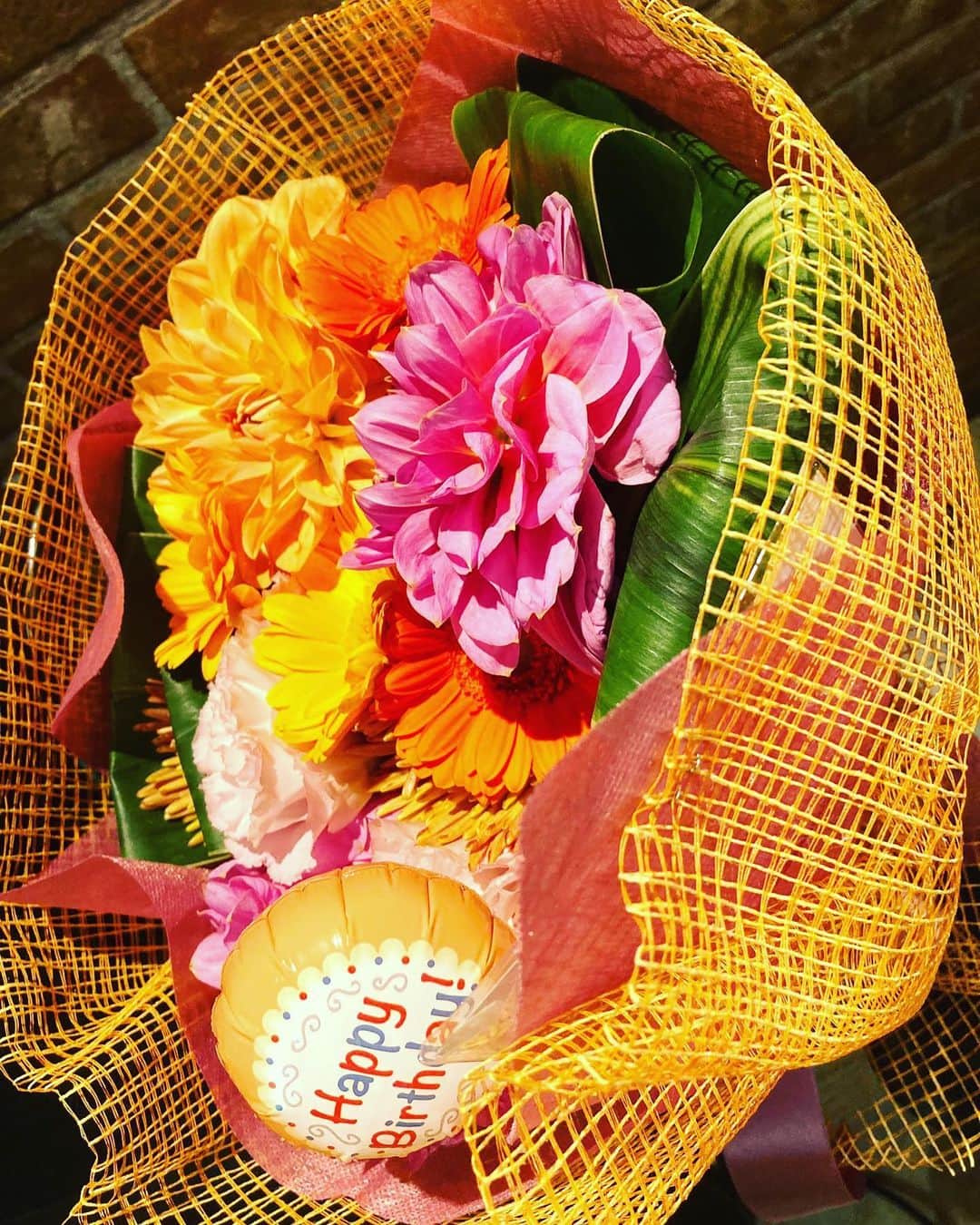 Karinのインスタグラム：「HAPPY BIRTHDAY TO ME🎂  ライブ会場でお祝いしてもらったり、SHOWROOM配信でお祝いしてもらったり、家族やお友達からのメッセージも本当に嬉しいです💕  周りで支えてくれる方たちに感謝して、頑張ってきた自分を褒めてあげて、前向きに進んで行きたいです😊  ありがとうございます🙇‍♀️  2022.12.27 Tue  #誕生日 #birthday」