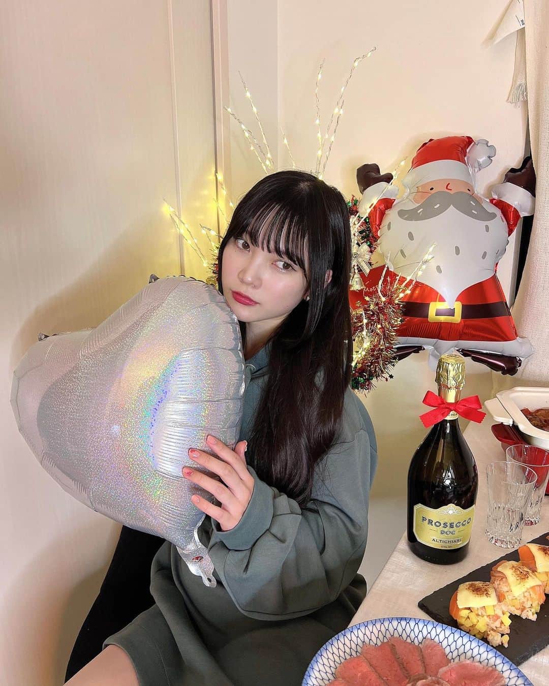 大石楓夏さんのインスタグラム写真 - (大石楓夏Instagram)「Xmas party🍾🥂🎄  #Xmas #Christmas #xmasparty」12月27日 22時40分 - ofu_changram