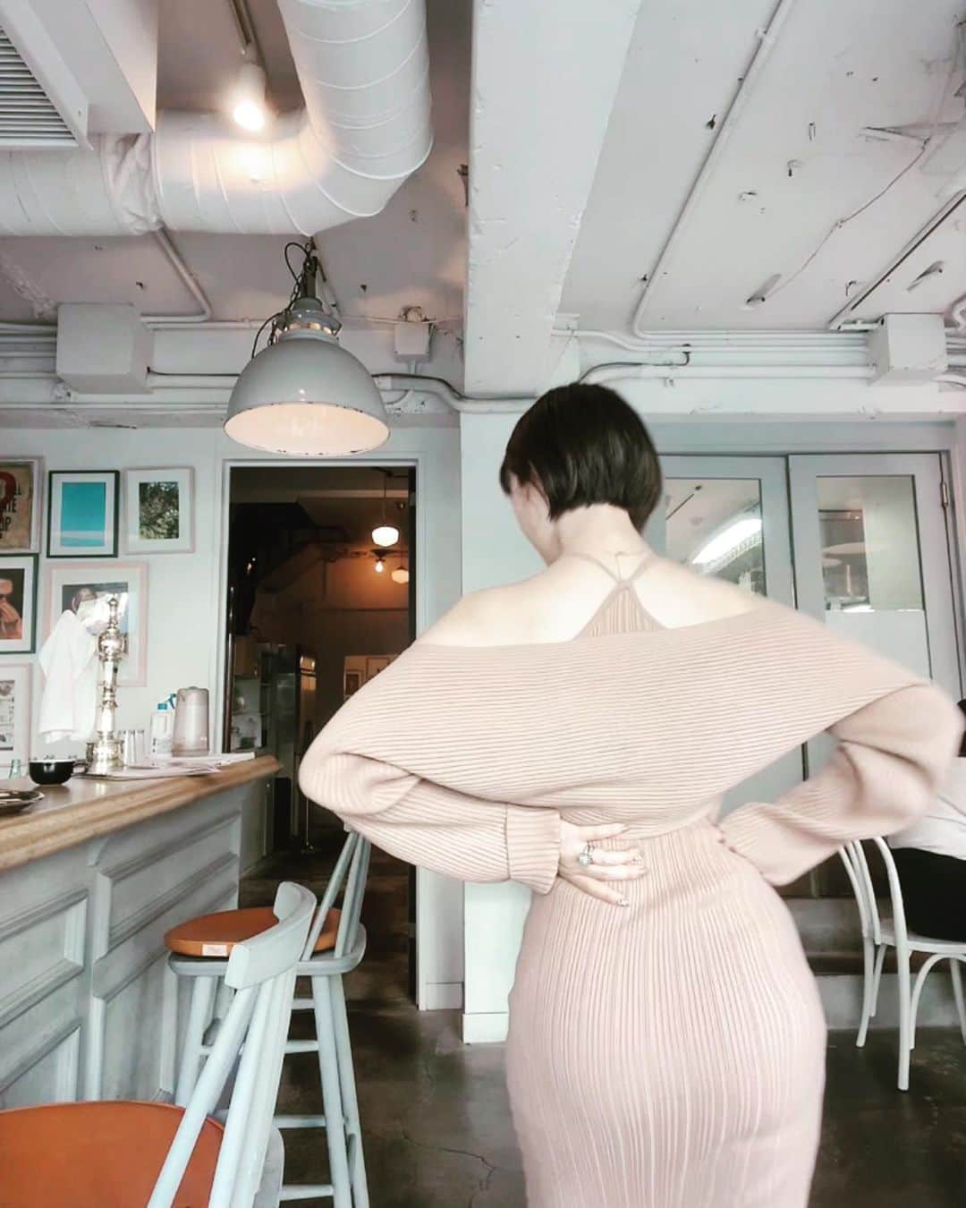 森下悠里のインスタグラム：「@starlabelofficialshop  新作のワンピ🤍  何枚目が好き？？」