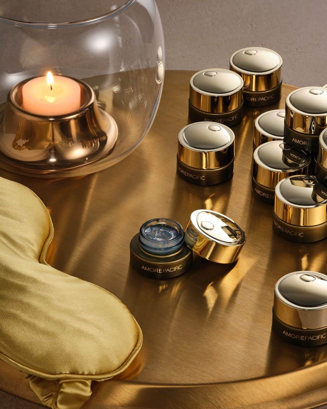 アモーレパシフィック USのインスタグラム：「Immerse your skin with our luxurious Time Response Night Elixir 🌙  Each jar of Time Response Night Elixir is powered by Absolutea™, an antioxidant-rich green tea formulated exclusively for skincare. This dreamy treatment delivers anti-aging benefits overnight, helping you wake up with more youthful looking skin!   Shop this ultra-luxe 16-piece treatment set by clicking the link in bio.」