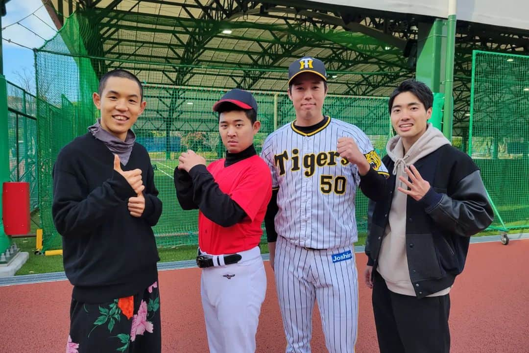 青柳晃洋さんのインスタグラム写真 - (青柳晃洋Instagram)「オフの写真その１ 芸能人の方プロ野球レジェンドの方と！ 確か放送は大晦日だったかな？ お楽しみに！」12月28日 14時58分 - aoyagi.koyo