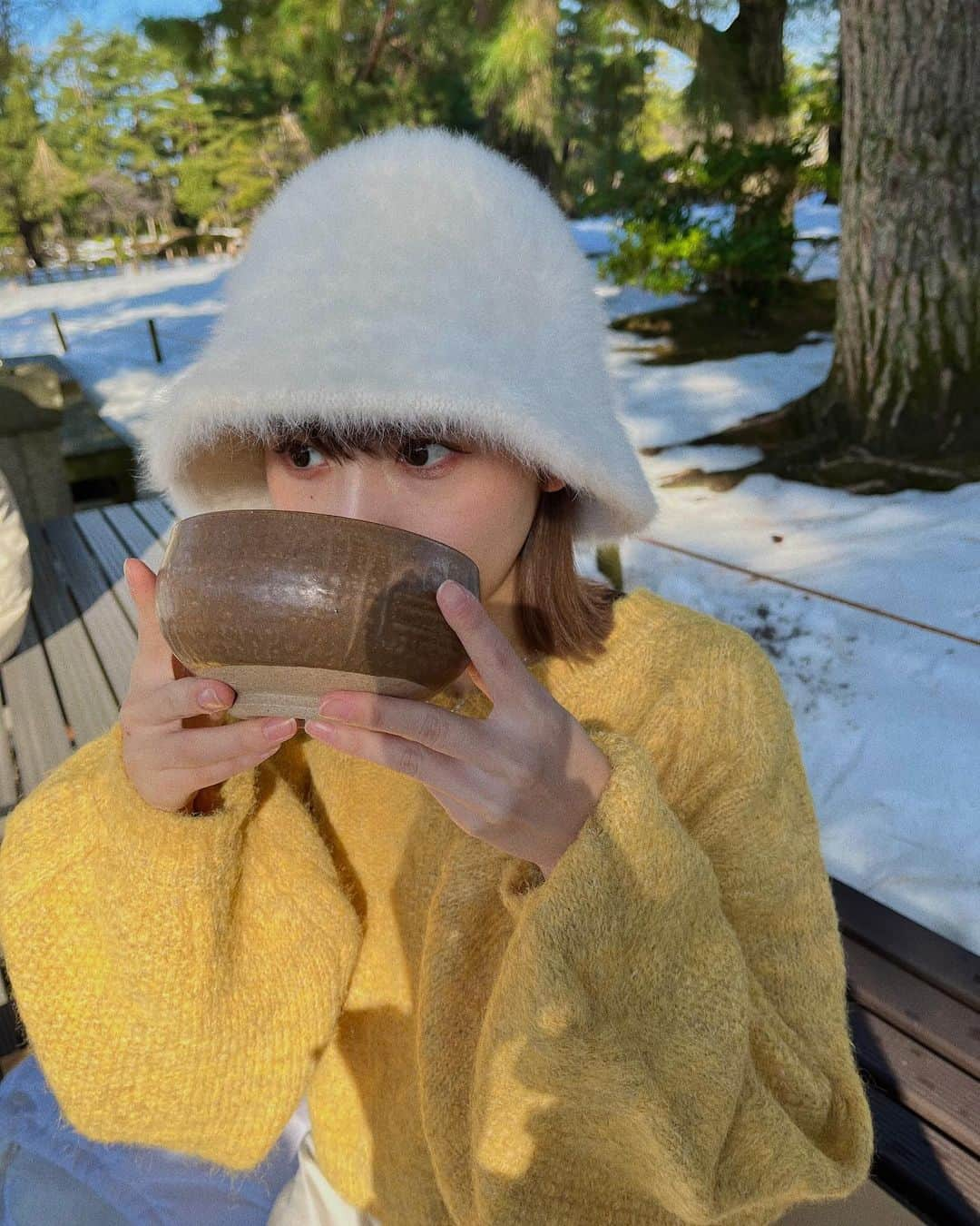 大塚愛里（あいにょん）さんのインスタグラム写真 - (大塚愛里（あいにょん）Instagram)「今年の初雪は金沢でっ☃️❄️ . 近江町市場は人混みで途中ﾘﾀｲｱ🐟💦 けどお寿司食べた❕❕」12月28日 15時35分 - _19970502