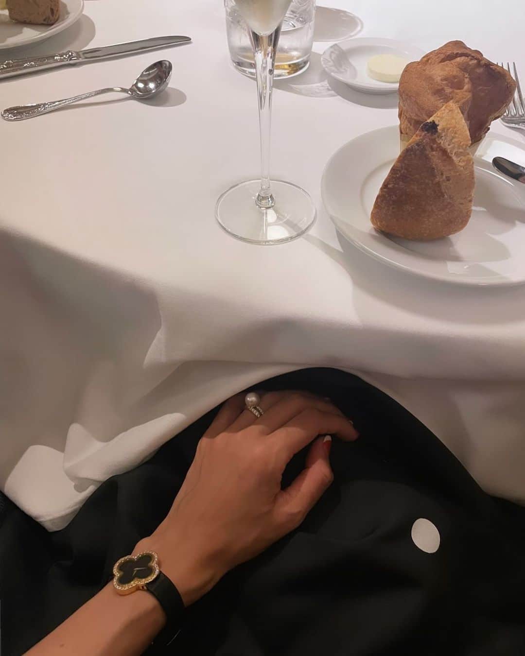 のインスタグラム：「Family Dinner 🍷  #HIAND#ハイアンド#familytime#家族時間」