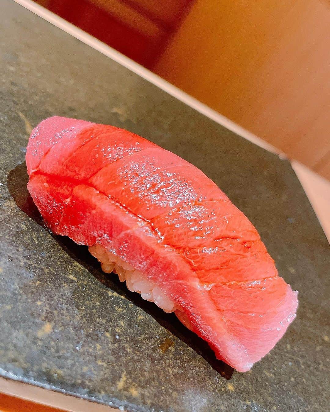 高瀬友規奈さんのインスタグラム写真 - (高瀬友規奈Instagram)「Need some sushi nutrition once in a while🍣 ・ ・ ・ 定期的なお鮨摂取。 #sushi」12月28日 11時52分 - yukina_731