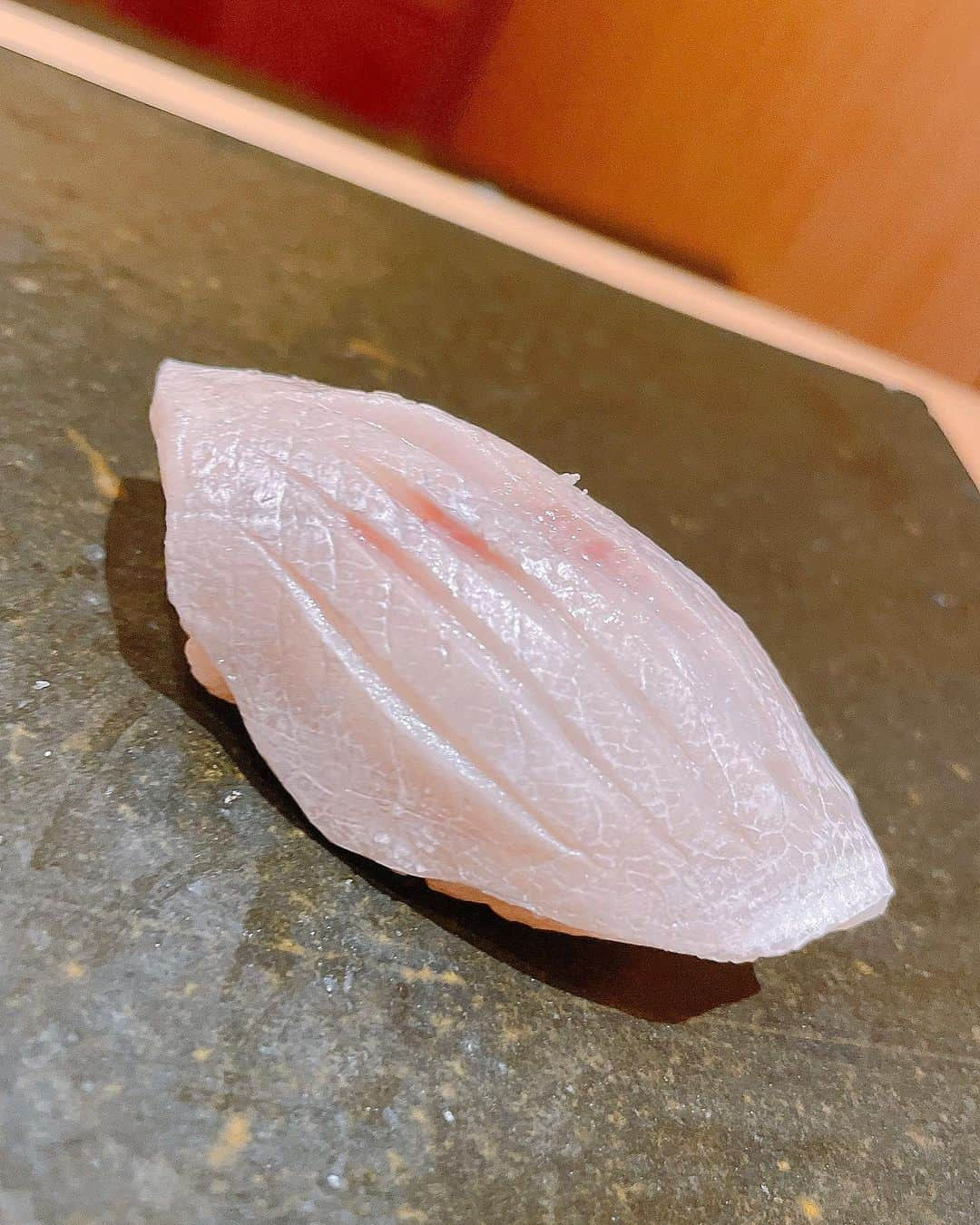 高瀬友規奈さんのインスタグラム写真 - (高瀬友規奈Instagram)「Need some sushi nutrition once in a while🍣 ・ ・ ・ 定期的なお鮨摂取。 #sushi」12月28日 11時52分 - yukina_731