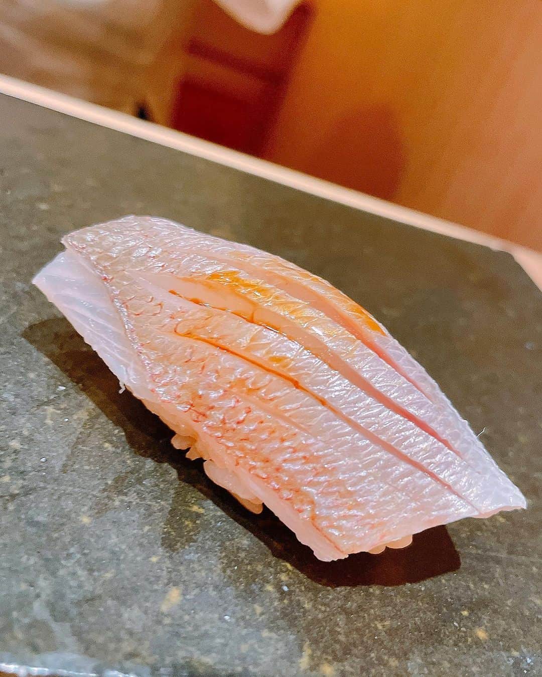 高瀬友規奈さんのインスタグラム写真 - (高瀬友規奈Instagram)「Need some sushi nutrition once in a while🍣 ・ ・ ・ 定期的なお鮨摂取。 #sushi」12月28日 11時52分 - yukina_731