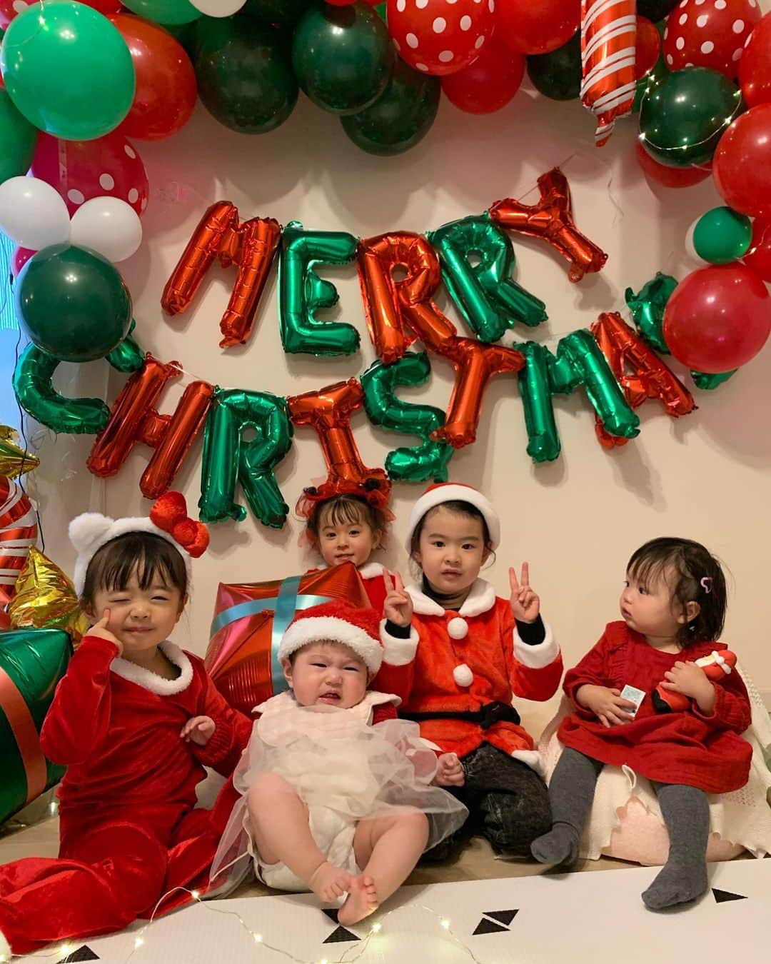 のインスタグラム：「Xmasパーティー🎅🏼🎅🏼🎅🏼🎅🏼🎅🏼💕 今年も集まれて良かった🎂🎄🎉✨」