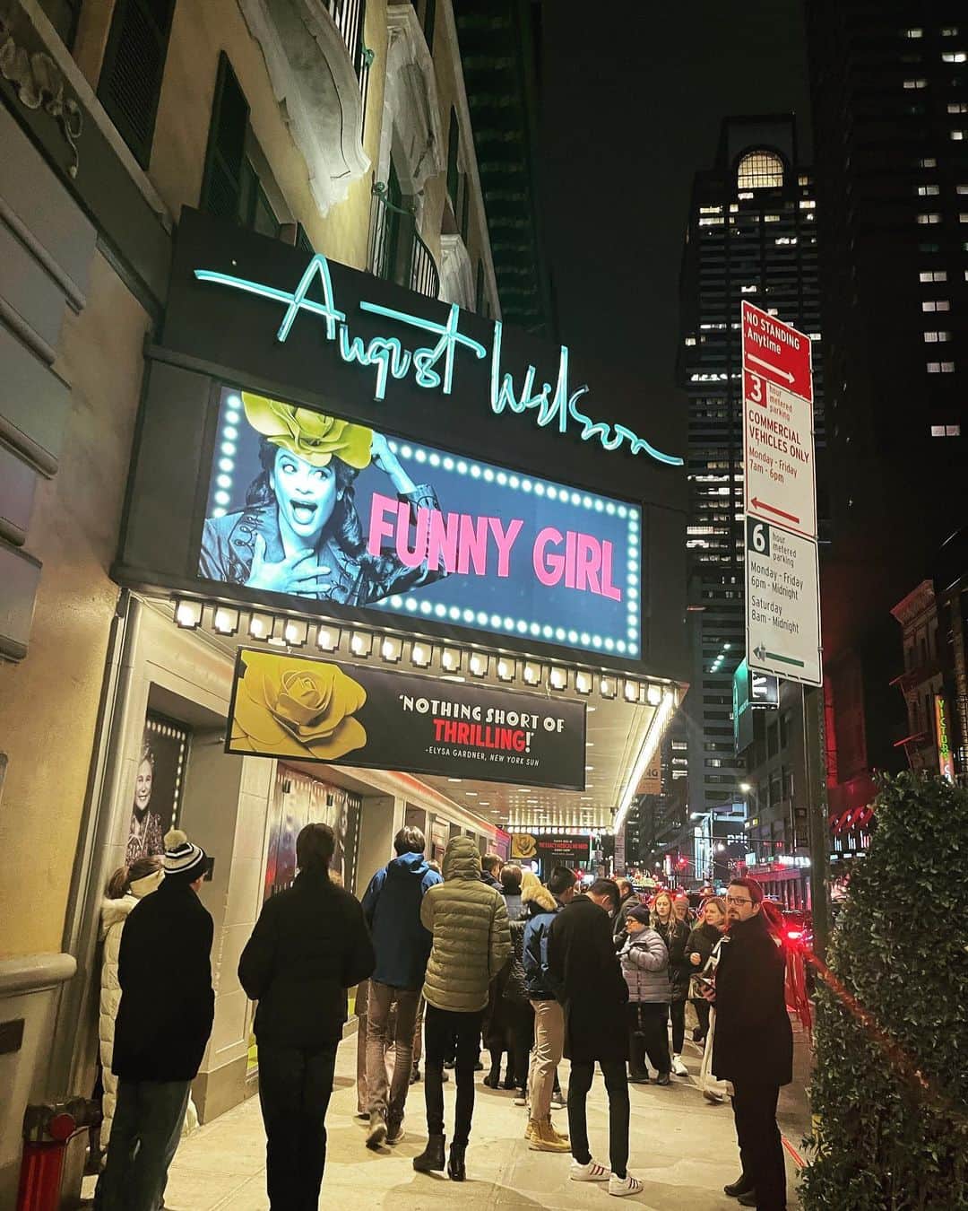 キム・ボヒョンさんのインスタグラム写真 - (キム・ボヒョンInstagram)「Classic 🖤  @chicagomusical  @funnygirlbwy」12月29日 1時06分 - bohyungkim