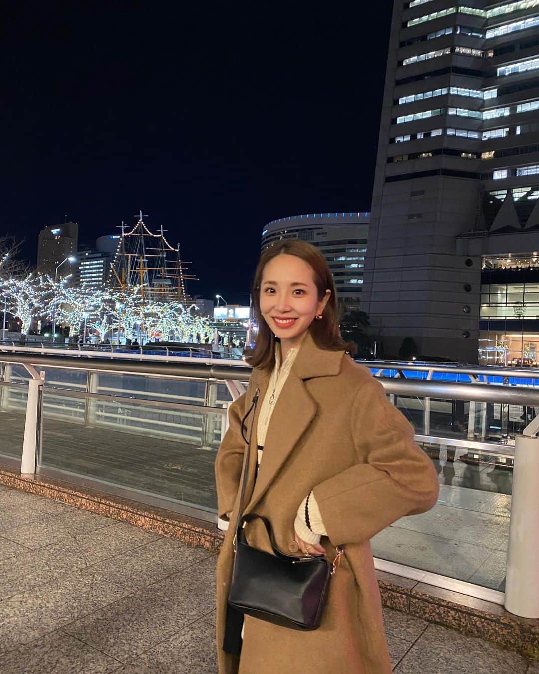 福長優のインスタグラム：「🤍🤍  年末感がすごくて ソワソワしちゃう🧡  明日で仕事納めして💅🏼 帰省するぞーぉー‼︎  ラストスパートがんばろっ🤞🏼  #2022」