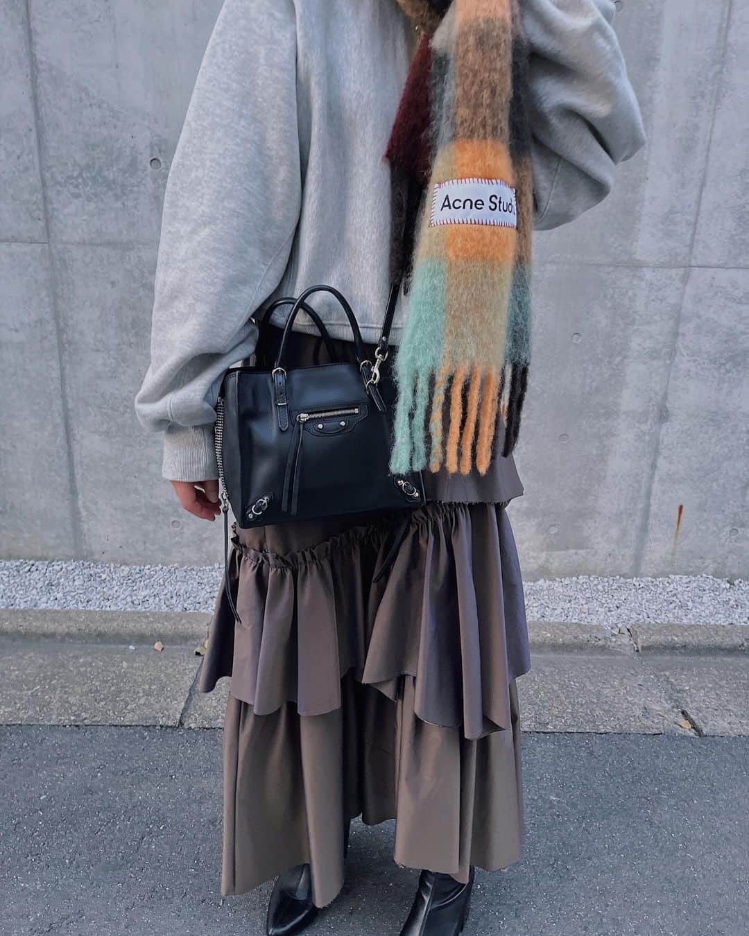 YUMIKO TANAHASHIさんのインスタグラム写真 - (YUMIKO TANAHASHIInstagram)「良い年をお過ごしください🔔！✨  #outfit #ootd #タナ私服」12月28日 18時21分 - turner_1223