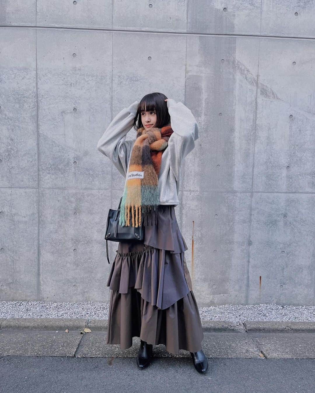 YUMIKO TANAHASHIさんのインスタグラム写真 - (YUMIKO TANAHASHIInstagram)「良い年をお過ごしください🔔！✨  #outfit #ootd #タナ私服」12月28日 18時21分 - turner_1223