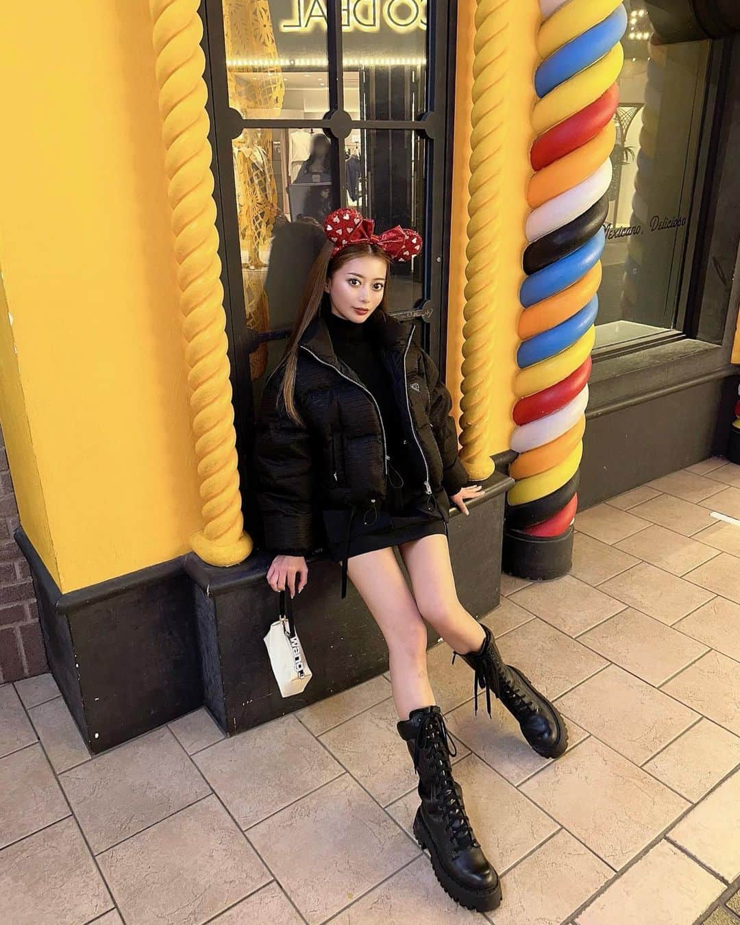 望月みらいのインスタグラム：「・ お誕生日ディズニー連れてってもらった時の🎠💕💕💖」