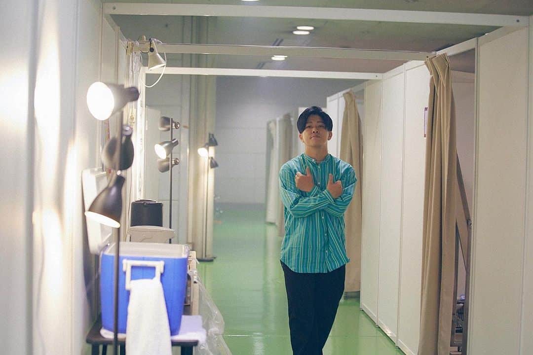 小川貴之のインスタグラム：「冬フェス真っ只中 明日は年内のライブ納めCDJです 決め切って2023年に行きたいと思います！  撮影: @sotarogoto」