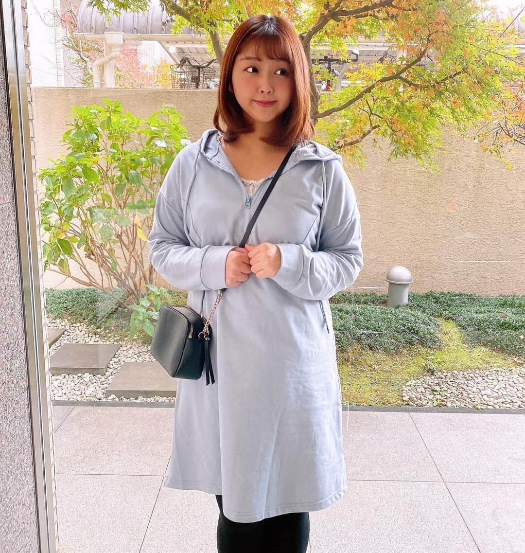 岩村捺未さんのインスタグラム写真 - (岩村捺未Instagram)「久しぶりになっちゃった🥹　 私服です👗　@mignon.ladies さんのパーカーワンピース💙　 めちゃくちゃ色迷った結果あんまりもってないブルーにしたよ☺️  たまにはいいよね🫶　 サラッと切れて普段使いできてかわいい🤍　 　 #私服 #大きいサイズ  #ぽっちゃり #ぽっちゃり女子　#PR」12月28日 19時32分 - iwamuranachu