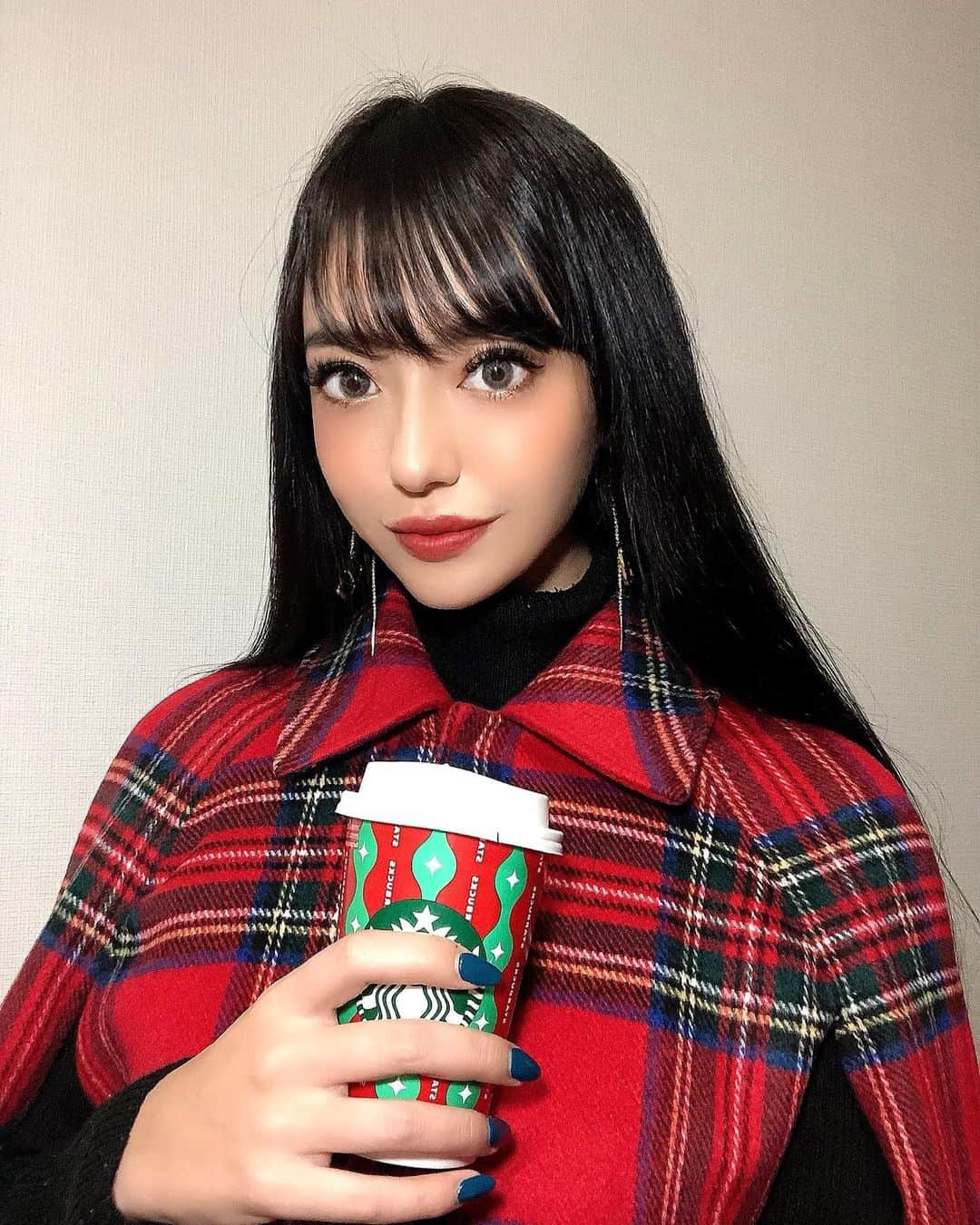 DJ Saya（さやまる）のインスタグラム：「🎅🏼🎅🏼🎅🏼  Merry Christmas💫  ニートになって早３ヶ月、、 これからは @glamorous.lounge で お世話になります🌹#ご報告  #社会復帰します #ここでもさやちゃんです」
