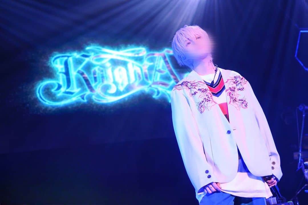 まひとくんのインスタグラム：「🔹Knight A - 騎士A - 1st LIVE TOUR🔹  Zepp Namba in 大阪✨ 最高の時間をありがとう.ᐟ.ᐟ   特別にお写真あげるっ〜！！💙  #KnightA  #OneKnight」