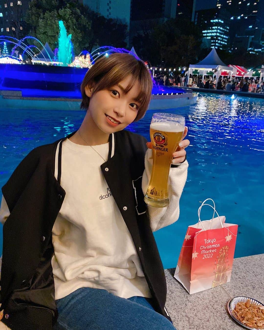 小坂田純奈さんのインスタグラム写真 - (小坂田純奈Instagram)「スタイリッシュじゅなた🍺💙  #酒好き女子 #ビール女子 #お酒好き女子 #ビール好き女子 #ビール好きな人と繋がりたい #酒女子 #飲酒タグラム #飲酒たぐらむ」12月28日 21時29分 - official_junata