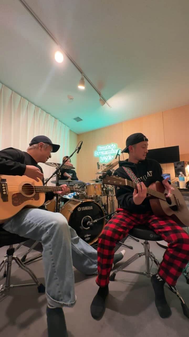 TOTALFATのインスタグラム：「【インスタライブ忘年会】 アーカイブ！ 皆さん今年も1年ありがとうございました！！！！  来年も宜しくお願いします🔥🔥🔥」