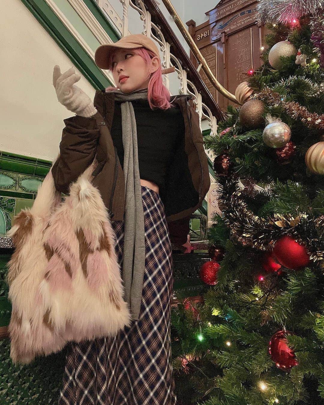 Eva Cheung☆さんのインスタグラム写真 - (Eva Cheung☆Instagram)「📖:𝘿𝙖𝙞𝙡𝙮 𝙧𝙚𝙘𝙤𝙧𝙙   #ootd #dailylook」12月28日 22時22分 - eva_pinkland