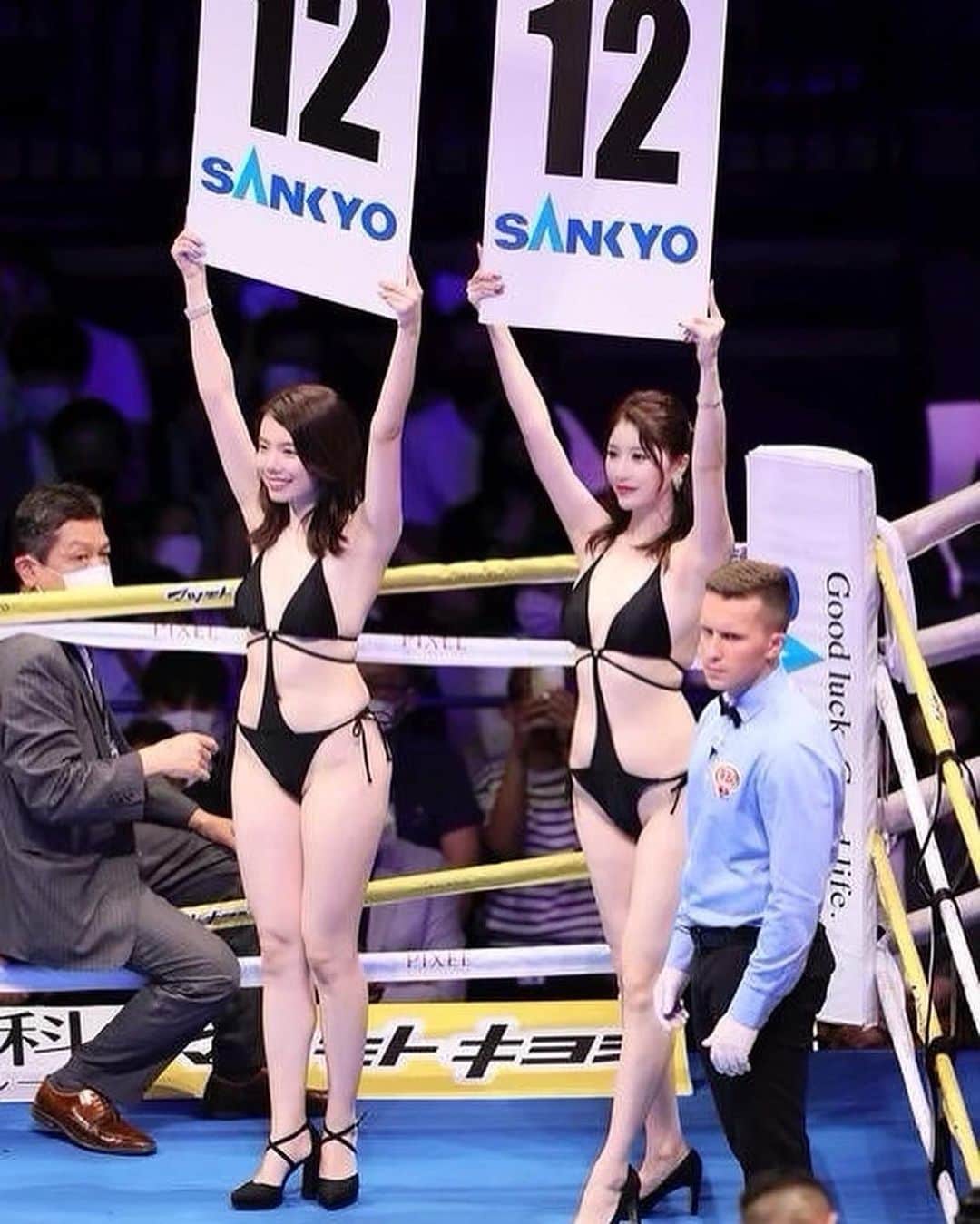 のインスタグラム：「. . 【📣お知らせ📣】  🔔12月31日🔔  LIFETIME BOXING FIGHTS12 WBO WBA世界スーパーフライ級王座統一戦 🇯🇵井岡一翔 選手 × ジョシュア・フランコ 選手🇺🇸  ラウンドガールを務めさせていただきます😊✨  会場：大田区総合体育館  放送：TBS系列(午後5時〜)、Paravi  チケット：https://lifetime-boxing-fights.tdc.ne.jp  VIP席　￥110,000 RS席　￥55,000 S席　￥33,000 A席　￥11,000 B席　￥7,700  #井岡一翔 選手 #ジョシュアフランコ 選手 #ラウンドガール#ボクシング #大晦日#大田区総合体育館」