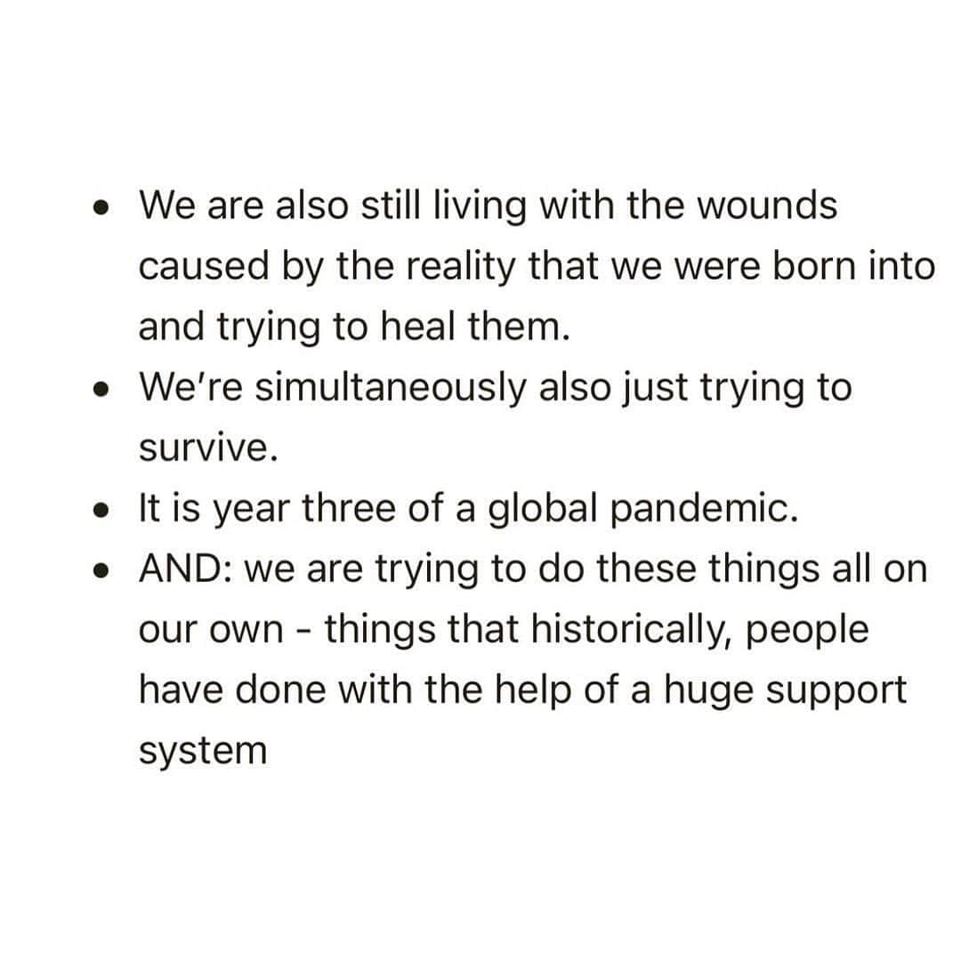 アダム・シャンクマンさんのインスタグラム写真 - (アダム・シャンクマンInstagram)「Repost. This one’s important. Sending love and caring thoughts out to all those struggling….which is pretty much all of us. Xo @themilitantbaker」12月29日 3時00分 - adamshankman