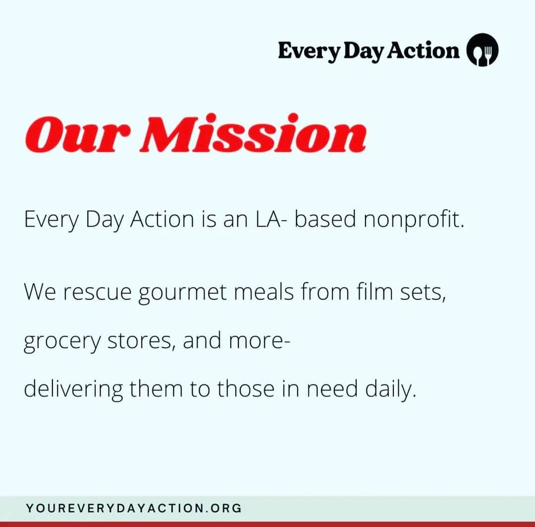 バーレット・フォアさんのインスタグラム写真 - (バーレット・フォアInstagram)「Know that yummy feeling you get when you help others?  Now you can DOUBLE it!  If you donate to Every Day Action before Jan 5, my friends and I will MATCH your donation dollar-for-dollar!  Click now. (Feels good, don’t it? 😇🥰👍🏽)」12月29日 6時15分 - barrettfoa