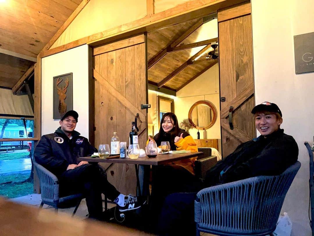 田邉草民さんのインスタグラム写真 - (田邉草民Instagram)「憧れのドンチッチはただただ最高で(カリーも最高でした)、NYは想像以上に刺激的で、やりたかったアメリカの湖畔でキャンプができて、そしてなにより親友に久しぶりに会えて、本当に最高な旅行でした🇺🇸  天気と物価と円安は地獄でしたが、、 来年も絶対いく。」12月29日 19時11分 - tanabe_sotan