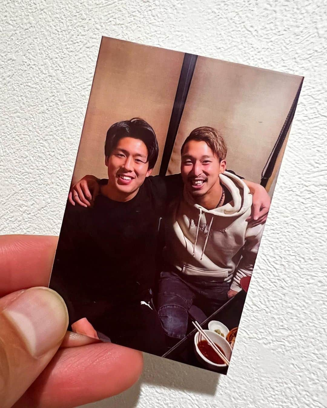 山田元気さんのインスタグラム写真 - (山田元気Instagram)「・ ・ 大野耀平という男。 この男なしでは富山での1年は語れない。  チームで唯一の同い年。 お互いカレー好き。 カレー食べる時は基本一緒でした。笑  一緒にいてここまで楽な人はなかなかいない。 何でも話せて、お互い高め合える最高の存在でした。 🐶🐶達とも仲良くしてくれてありがとう。  まだまだお互いこれから！ 頑張ろう！  #大野耀平 #思い出」12月29日 19時38分 - yamada_genki33