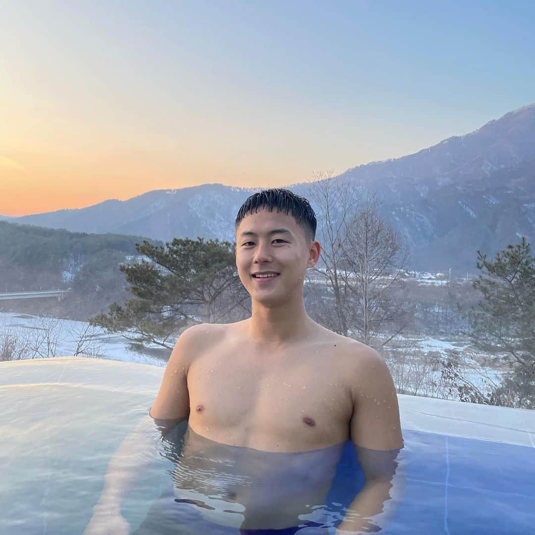 イ・スンウのインスタグラム：「🧘🏽‍♂️」