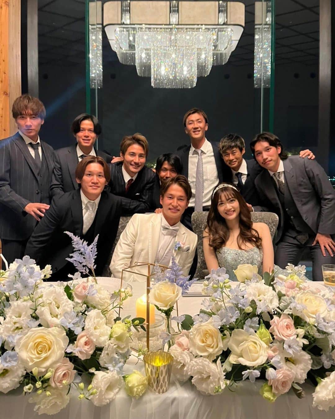 のインスタグラム：「. 良き結婚式だったなあ💒 次は俺だ🔥  #はるカンペもらえなくて焦ってた #結婚式くらい覚えてこい #前の日緊張してないって言ってたけど #絶対めちゃ緊張してた #はるおめでとう㊗️」