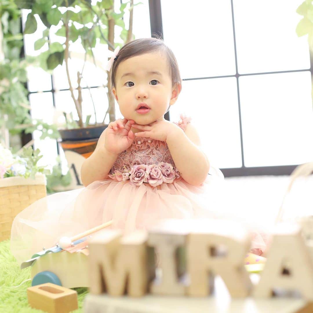 岡田優介さんのインスタグラム写真 - (岡田優介Instagram)「長女、1歳になりました。  名前は望良(みら)といいます。  腕折れる前に撮れて良かったです。  My daughter turned 1 last month.  Her name is “Mira”😊  #1yearold」12月29日 16時44分 - ysk_okada