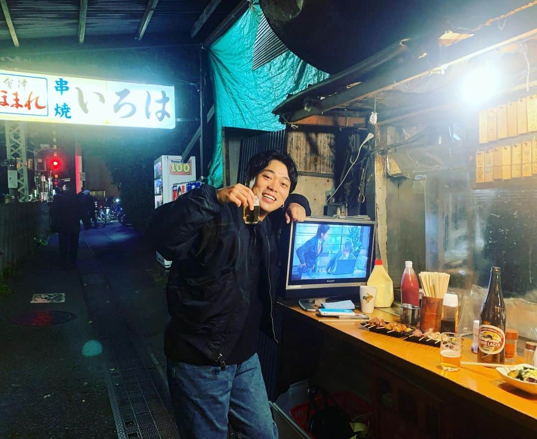 溜口佑太朗のインスタグラム：「溝の口の立ち飲みは雰囲気最高、言葉が出ません。 いつかのノルオブちゃんを様々な角度で。  #いろは」